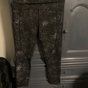 Zyia Light N Tight 7/8 Pocket Leggings